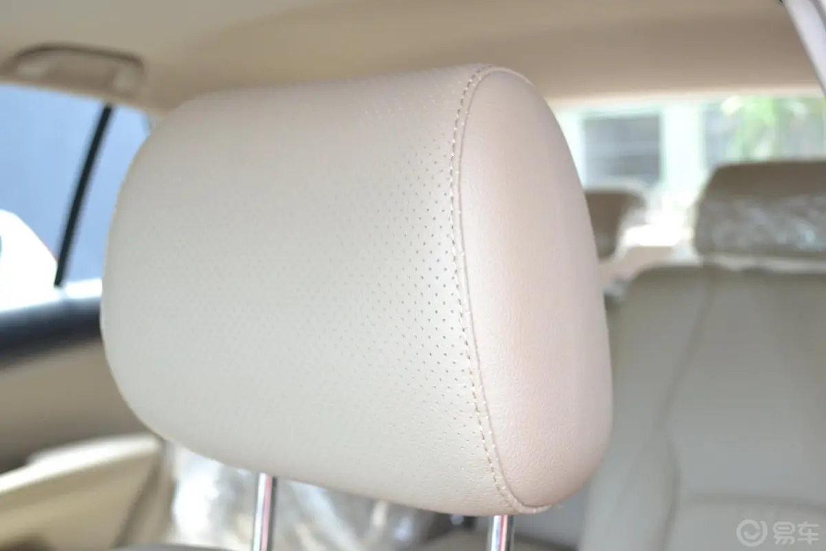 比亚迪S62.4L 手动 豪华型 劲悦版驾驶员头枕
