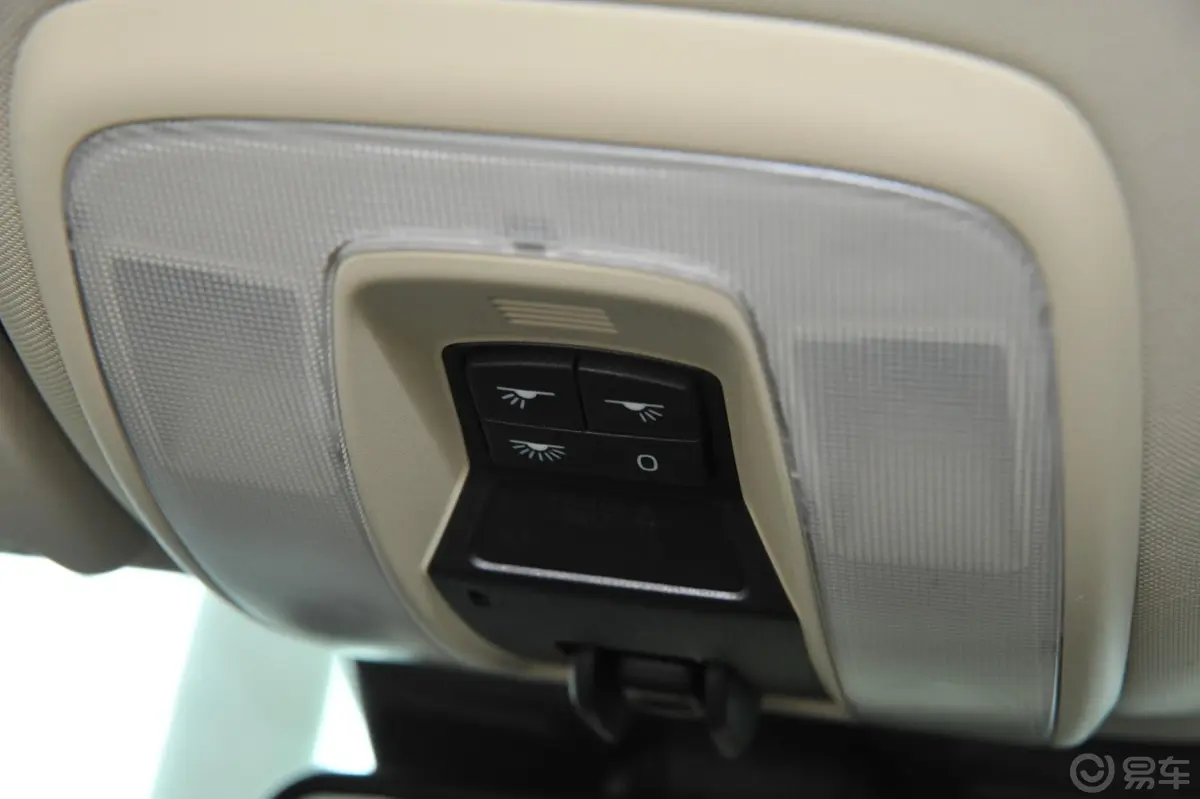 沃尔沃XC60(进口)3.0T T6 AWD智雅版前排车顶中央控制区