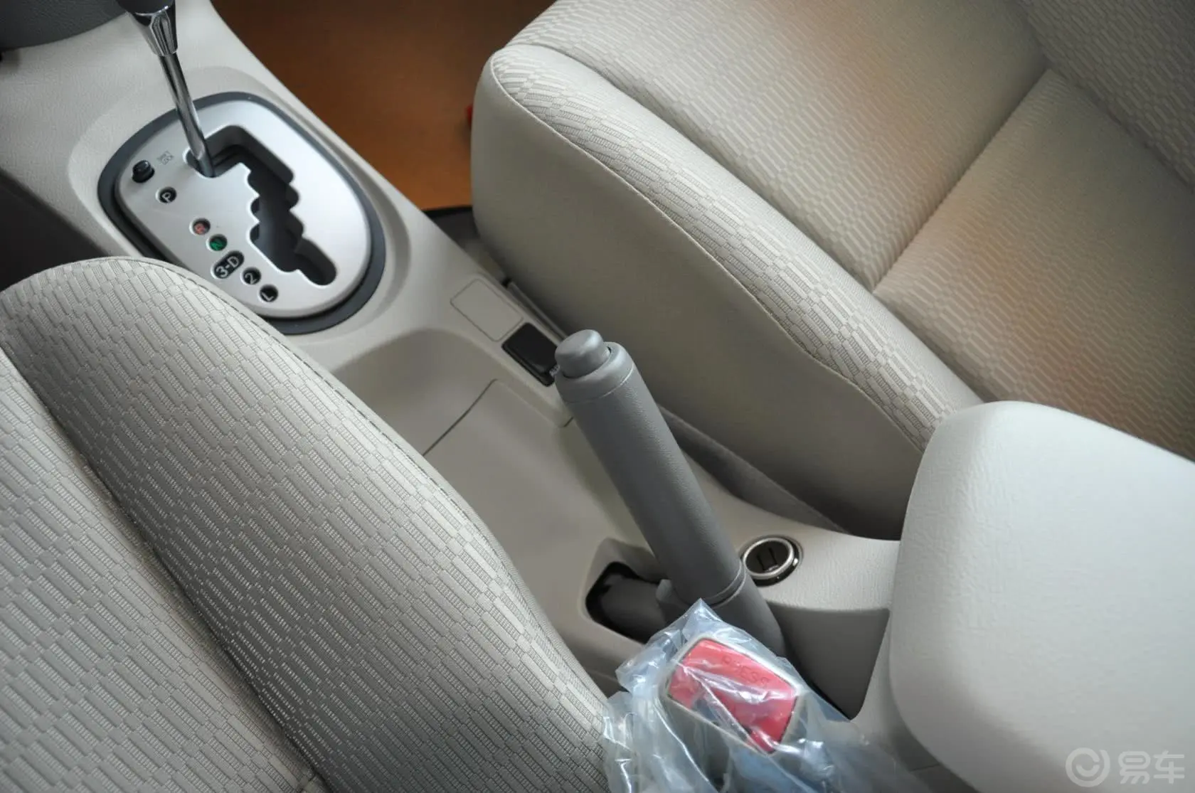 威驰1.6L GL-i 手动 型尚天窗版驻车制动（手刹，电子，脚刹）