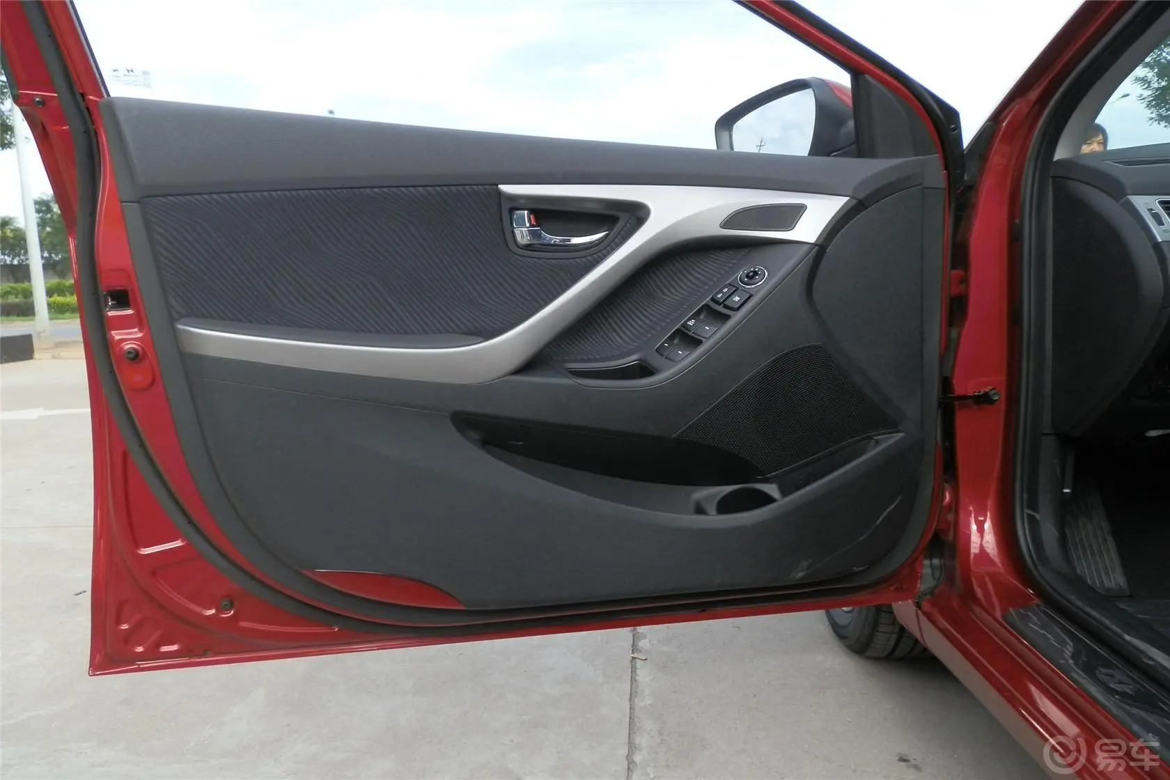 朗动1.6L 自动 领先型驾驶员侧车门内门板
