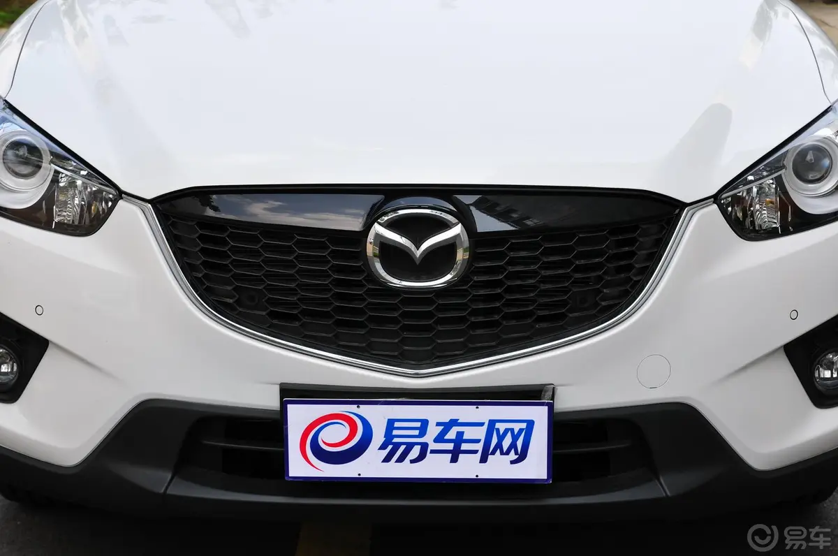 马自达CX-52.0L 自动 四驱 精英型前格栅侧俯拍