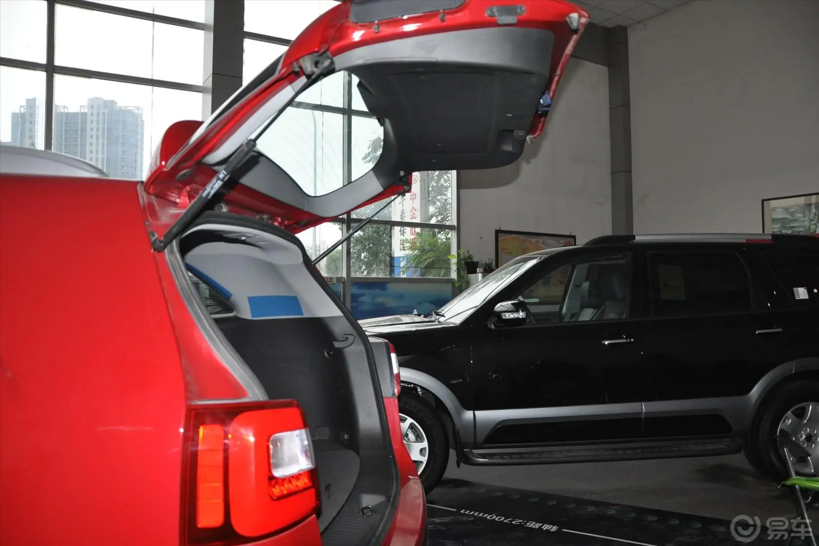 索兰托2.4L 汽油 舒适版 五座行李厢开口范围