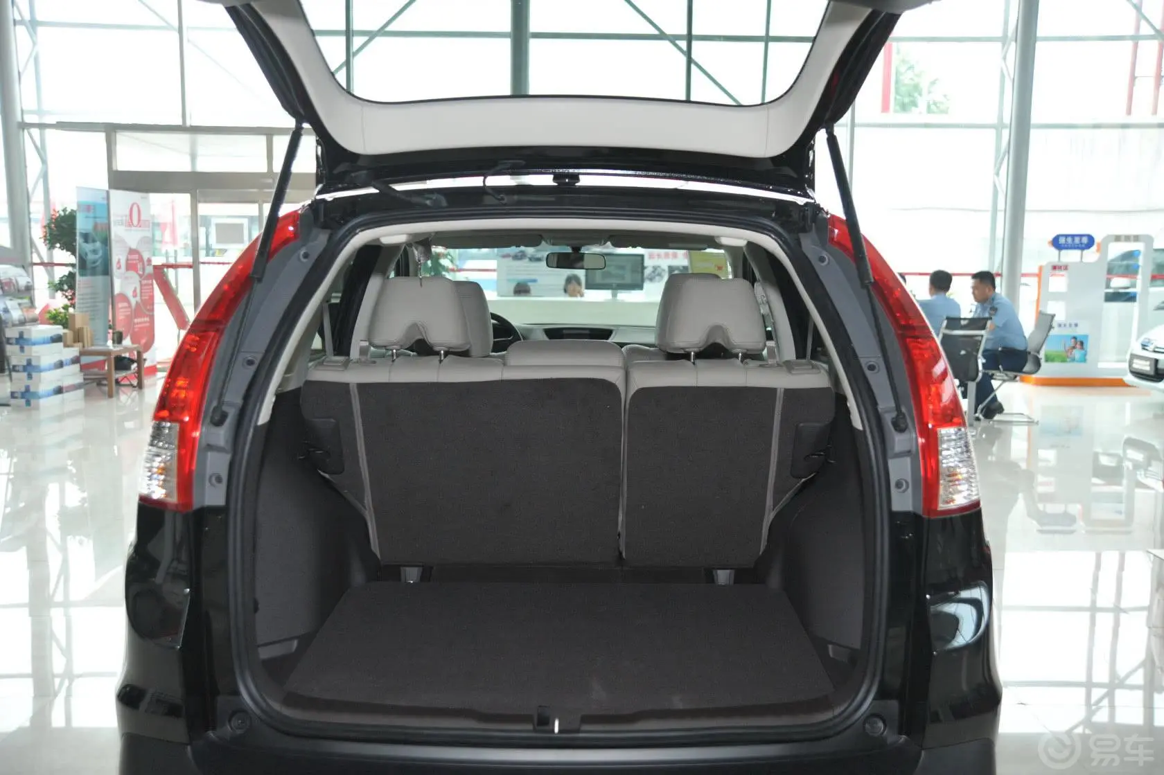 本田CR-V2.4L 四驱 豪华版行李箱空间