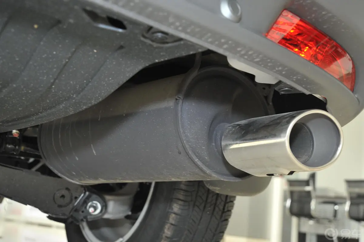 本田CR-V2.4L 四驱 豪华版排气管（排气管装饰罩）