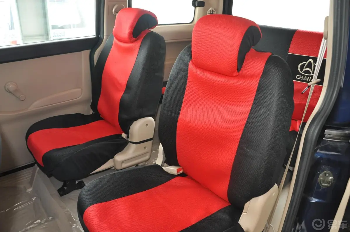 欧诺S1.3L 标准型后排座椅