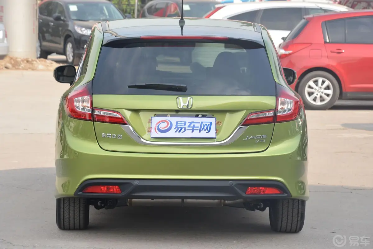 杰德1.8L CVT 豪华型（六座）正后水平