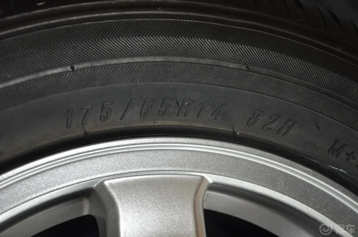 吉利GX21.3L 手动 舒适型轮胎规格