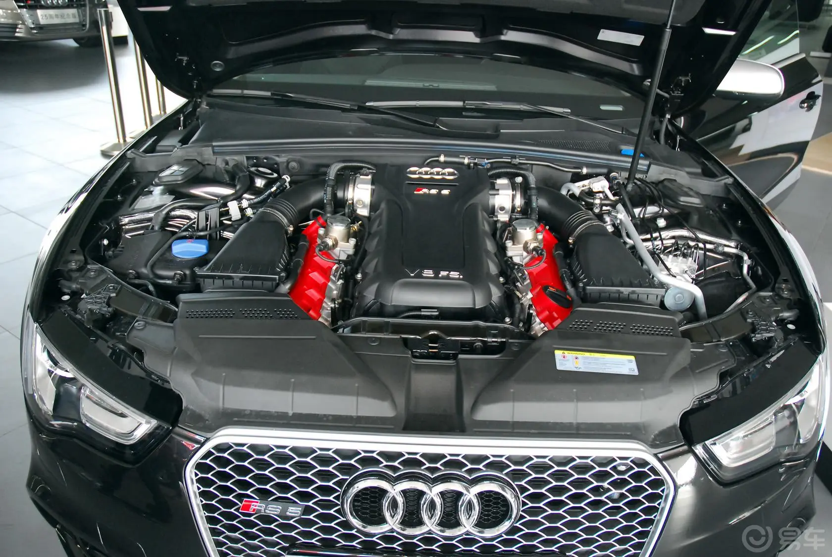 奥迪RS 54.2L 双离合 quattro Coupe发动机