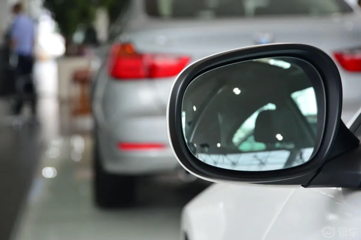 宝马3系(进口)双门轿跑车 320i后视镜镜面（后）