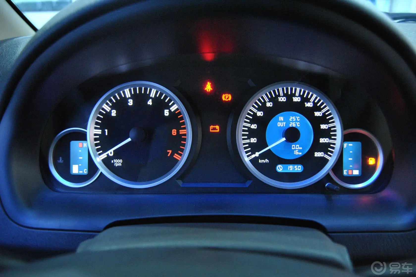 驭胜S3502.4L 手动 两驱 超豪华型 汽油 五座仪表盘背光显示