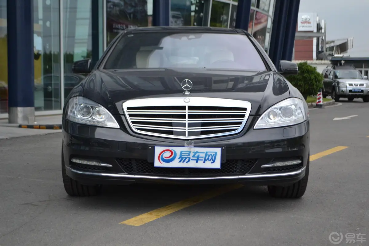 奔驰S级S600L Grand Edition designo正前水平