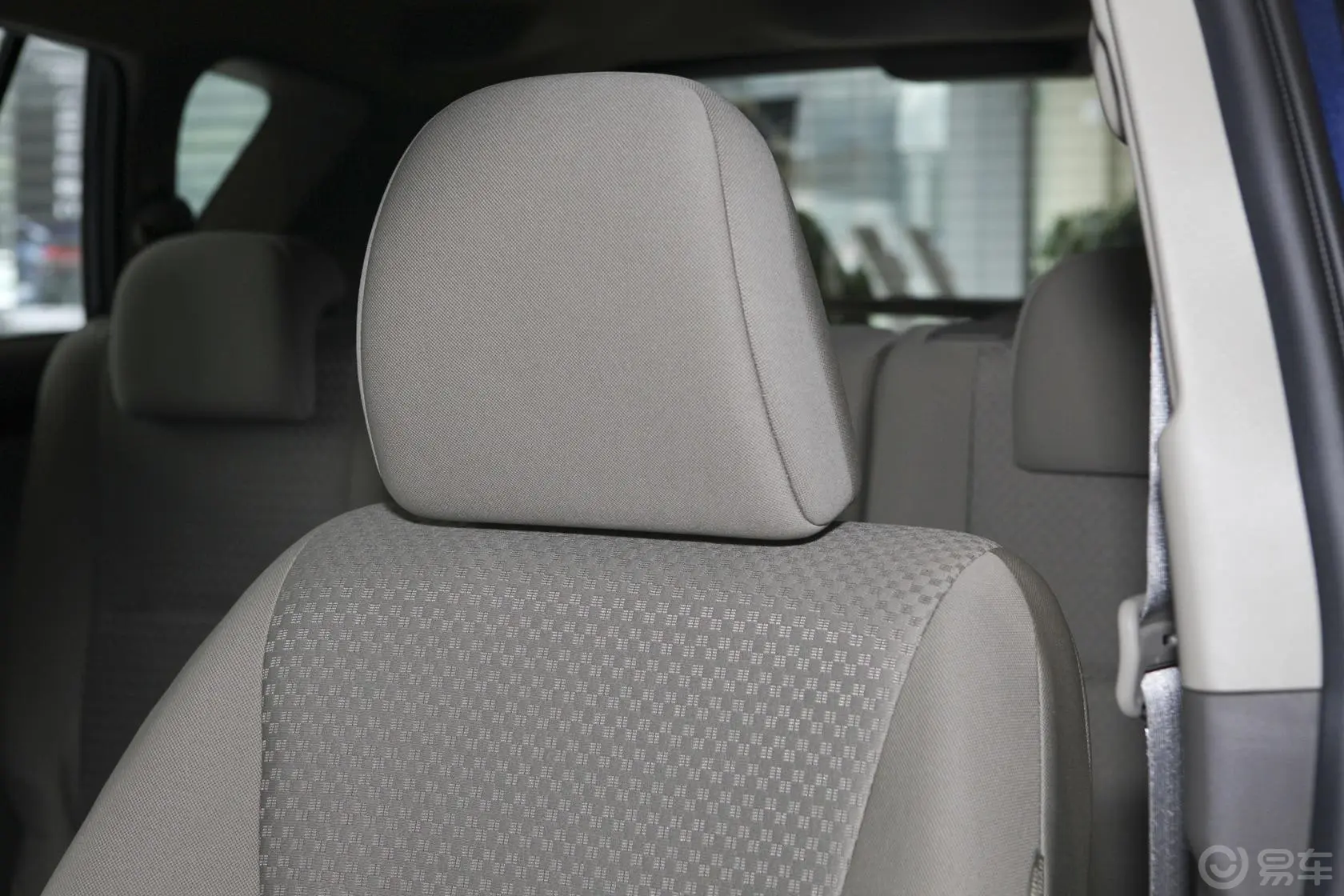 逸致1.8L 自动 舒适多功能版驾驶员头枕