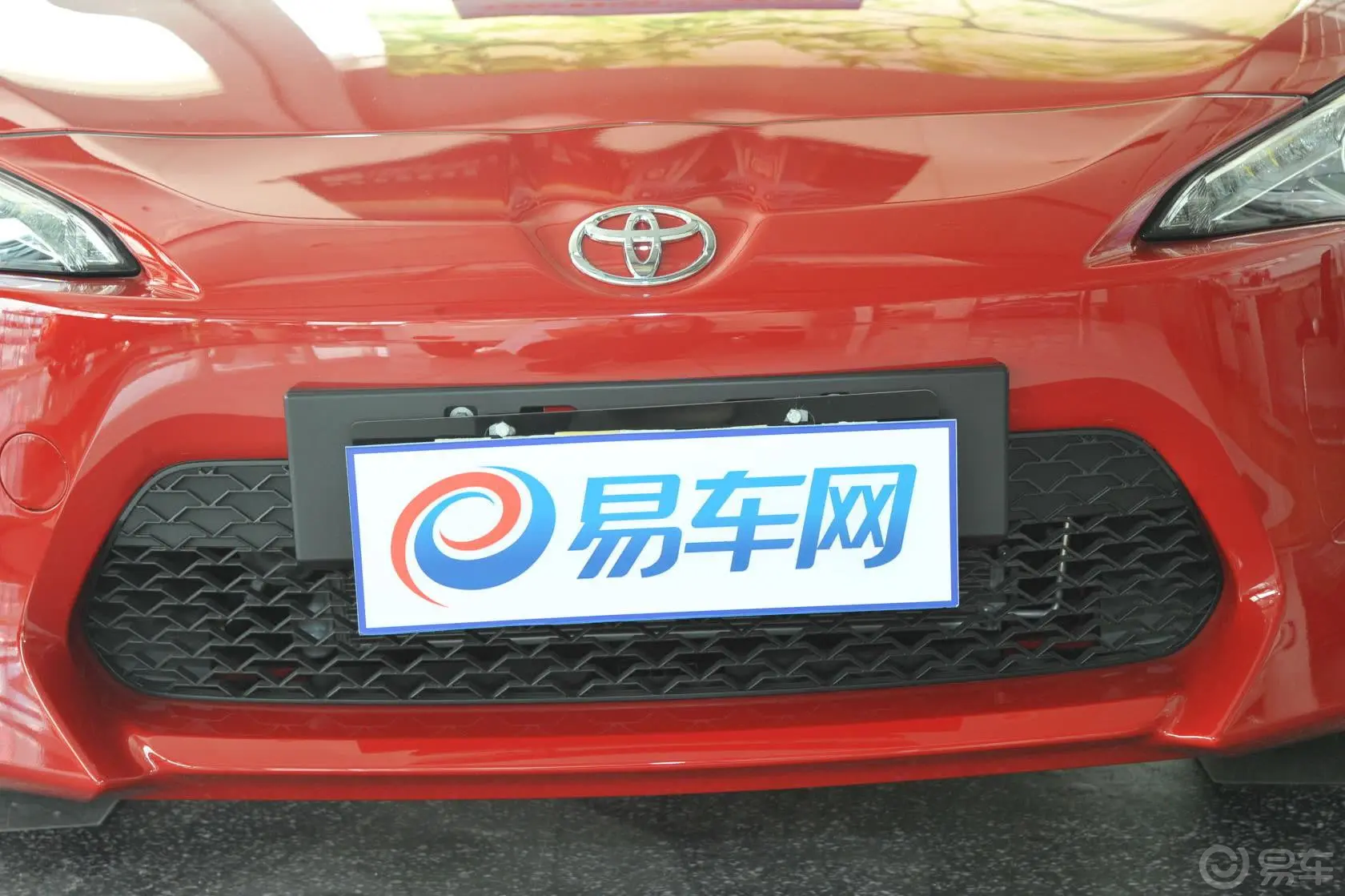 丰田862.0L 手动 豪华型前格栅侧俯拍