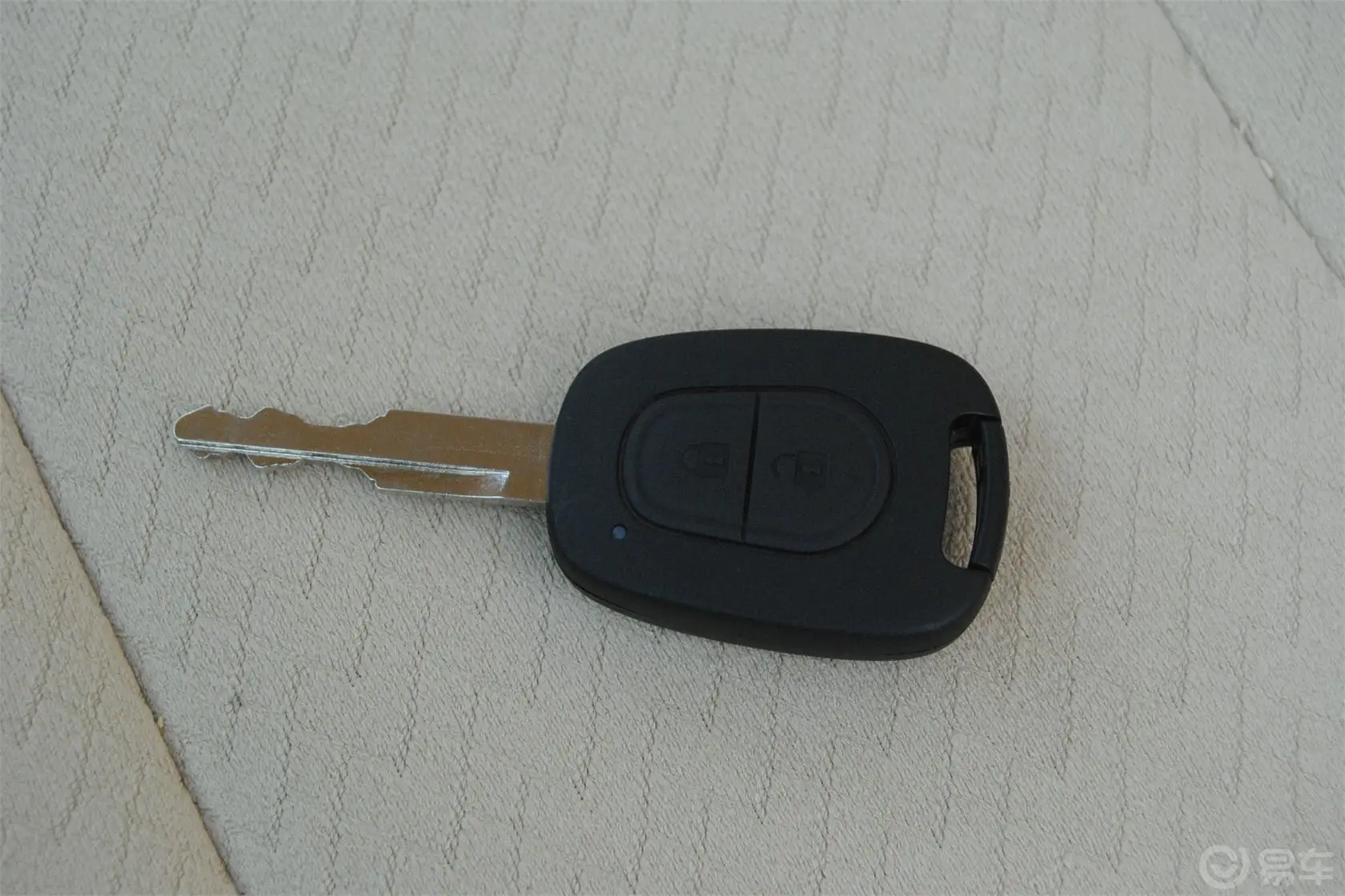 北京汽车E系列两厢 1.3L 乐天自动版钥匙