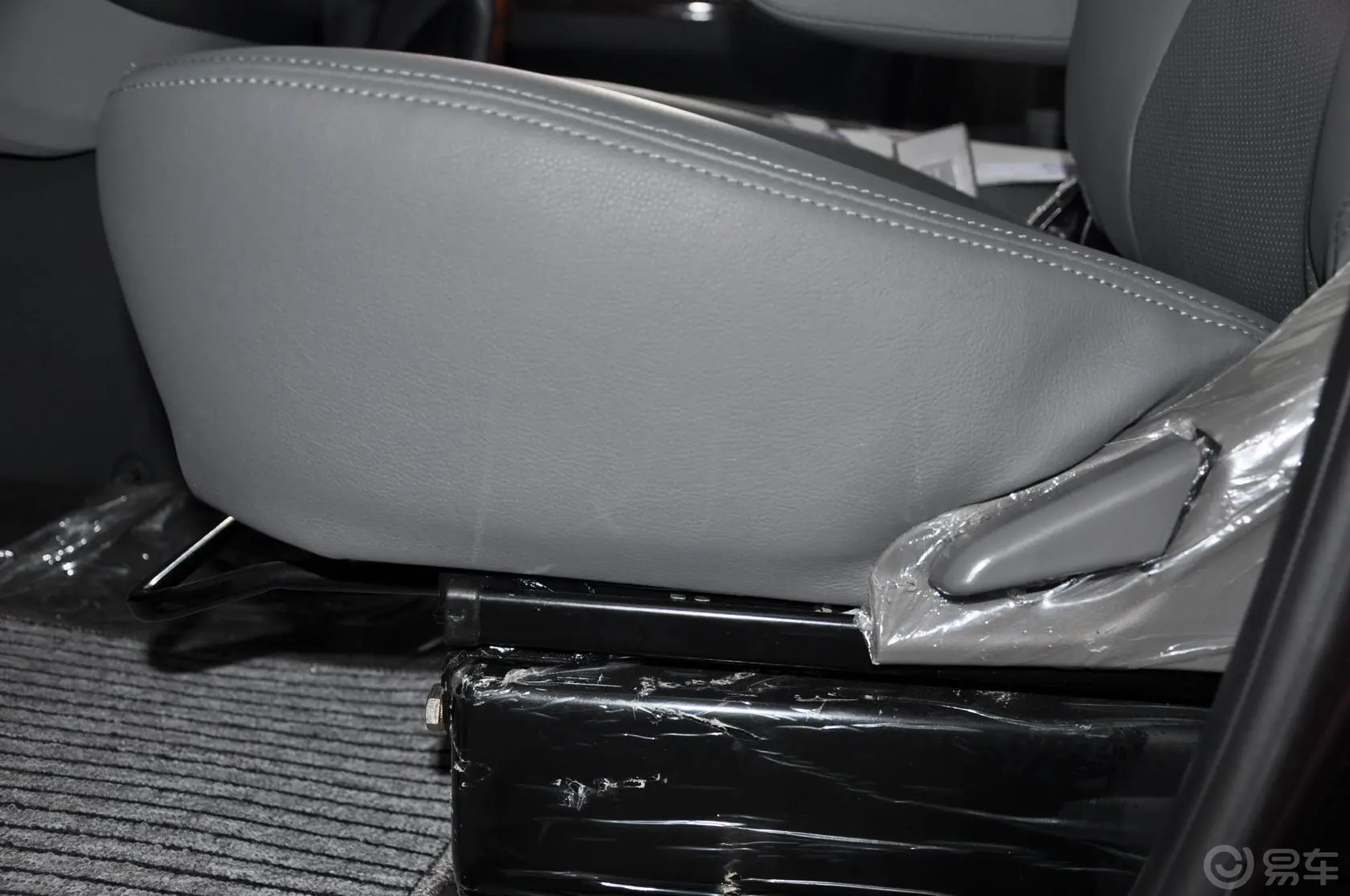 风景G5财富快车 2.0L 手动 舒适版 汽油 短轴座椅调节键