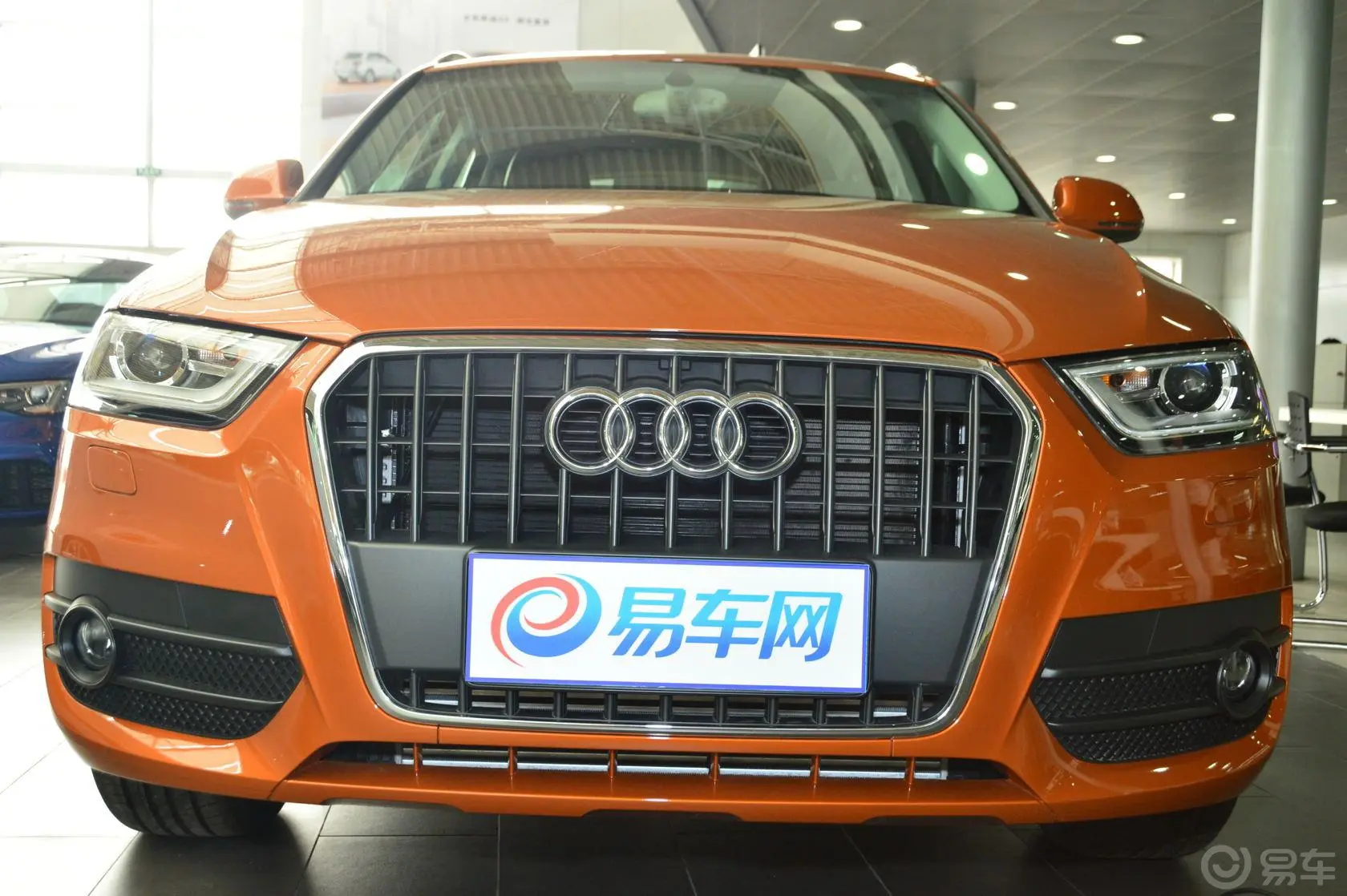 奥迪Q335TFSI quattro 舒适型正前水平