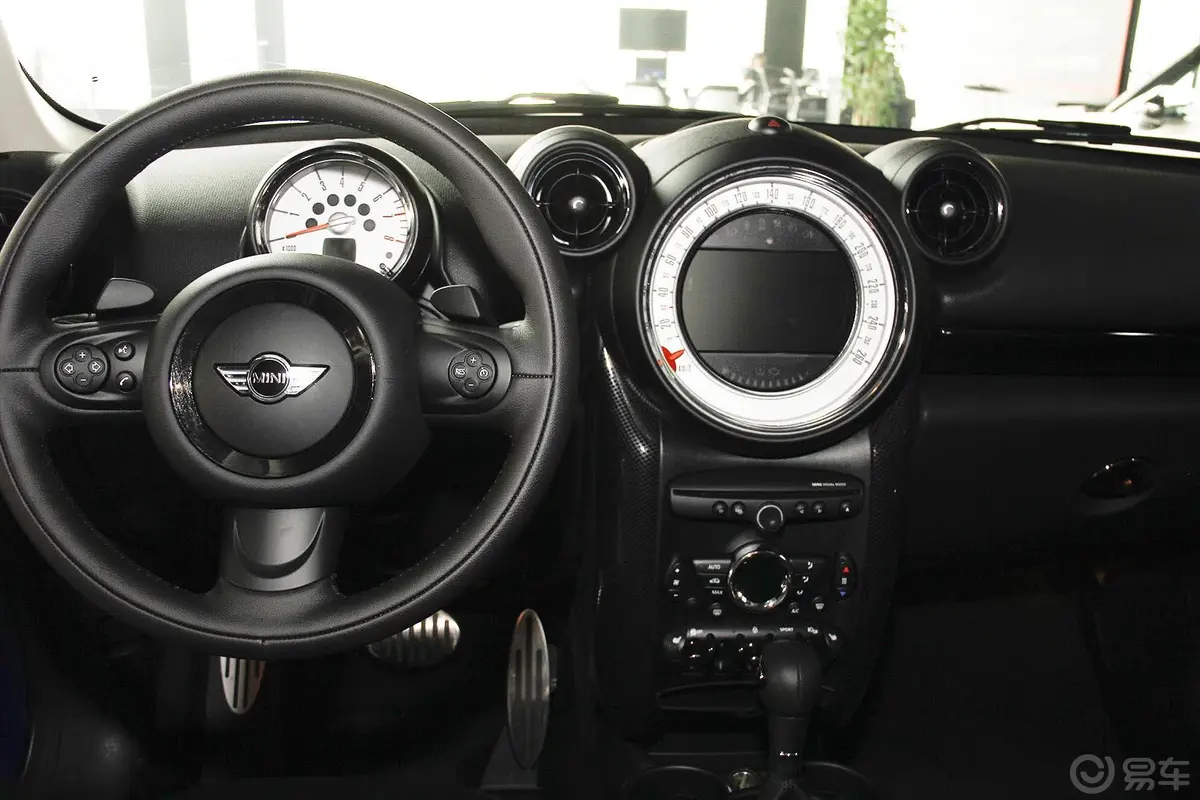 MINI PACEMAN1.6T COOPER S ALL4驾驶位区域