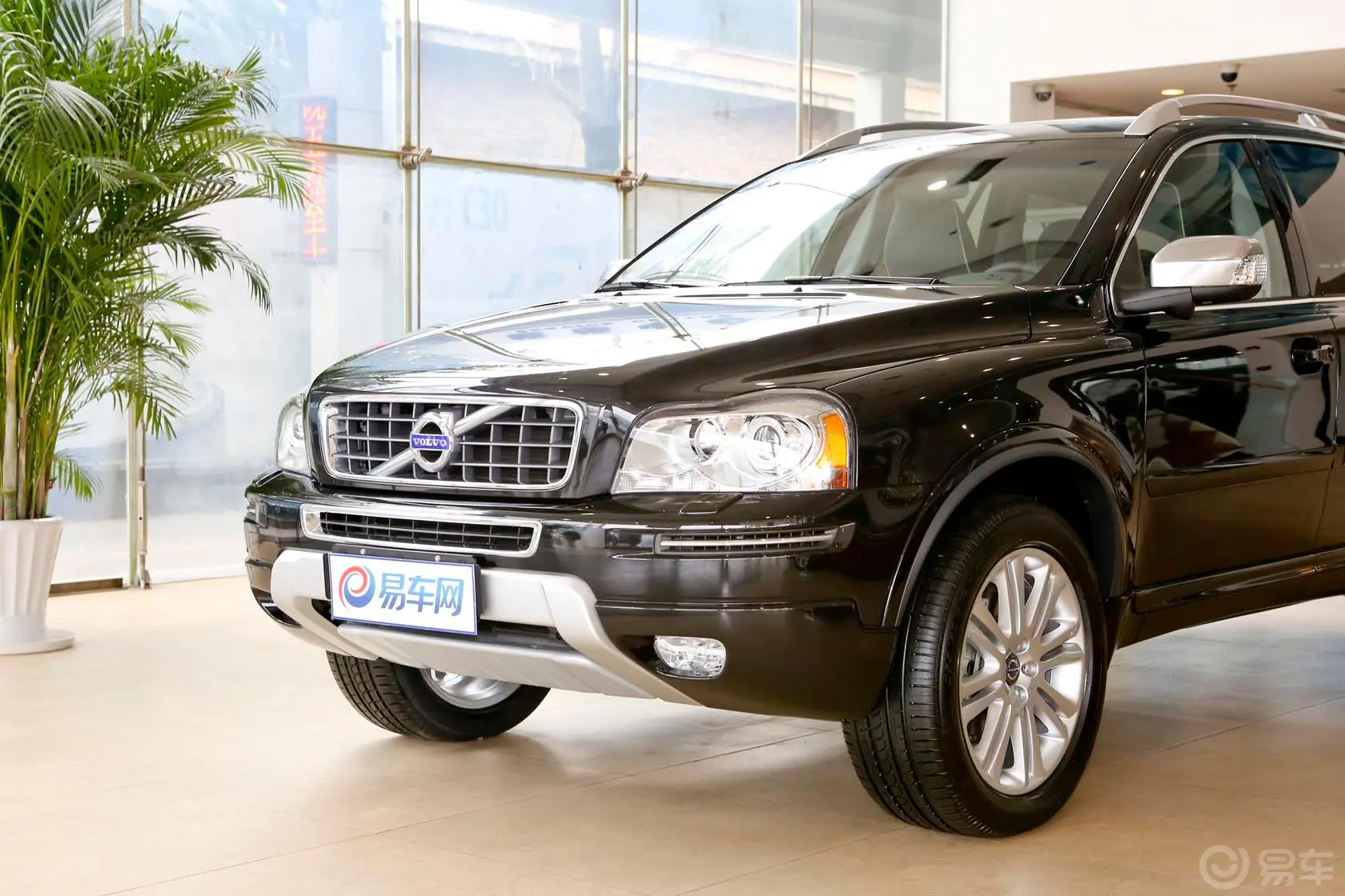 沃尔沃XC902.5T T5 豪华版车头局部