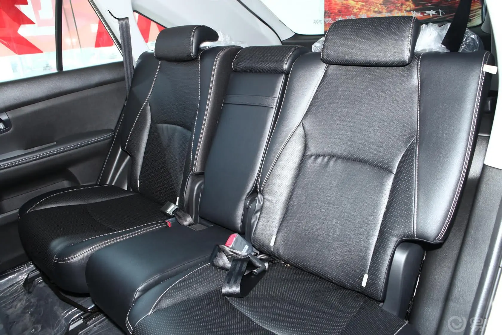 比亚迪S62.4L 手动 尊贵型 白金版后排座椅