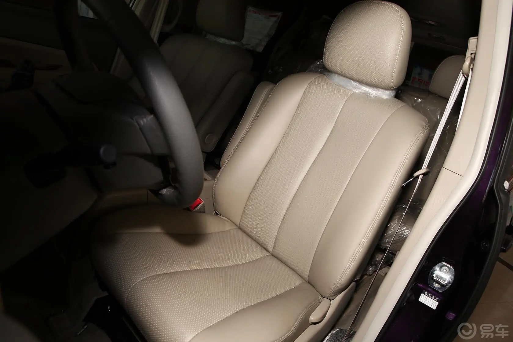 比亚迪M62.4L 手动 豪华版驾驶员座椅
