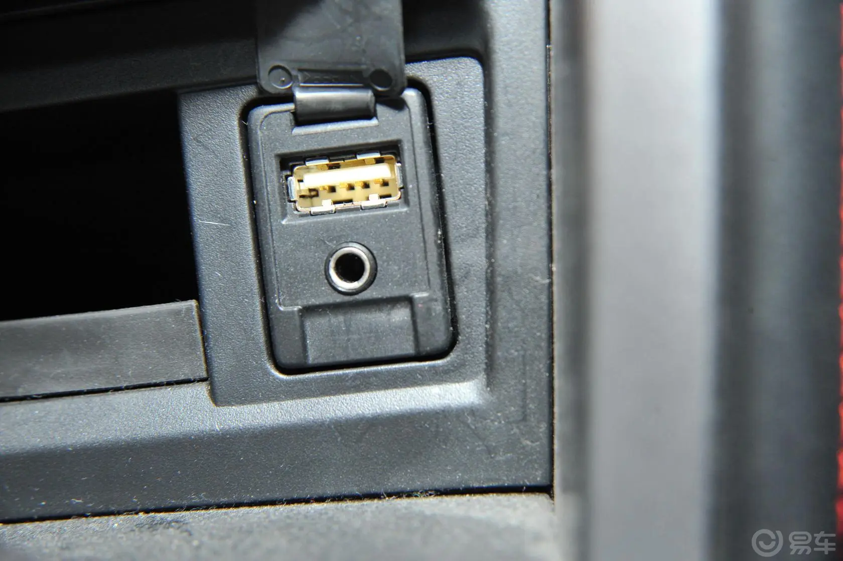 丰田862.0L 手动 豪华型USB接口