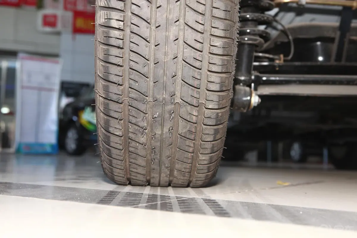 比亚迪G31.5L 手动 标准型轮胎花纹