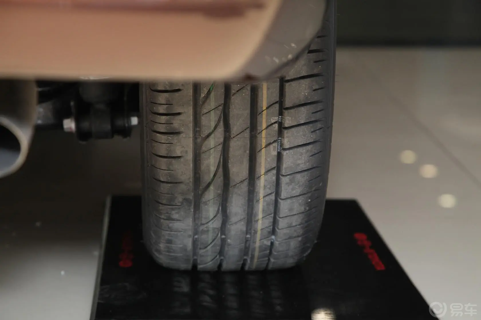 卡罗拉1.8L GL-i至酷版 CVT轮胎花纹