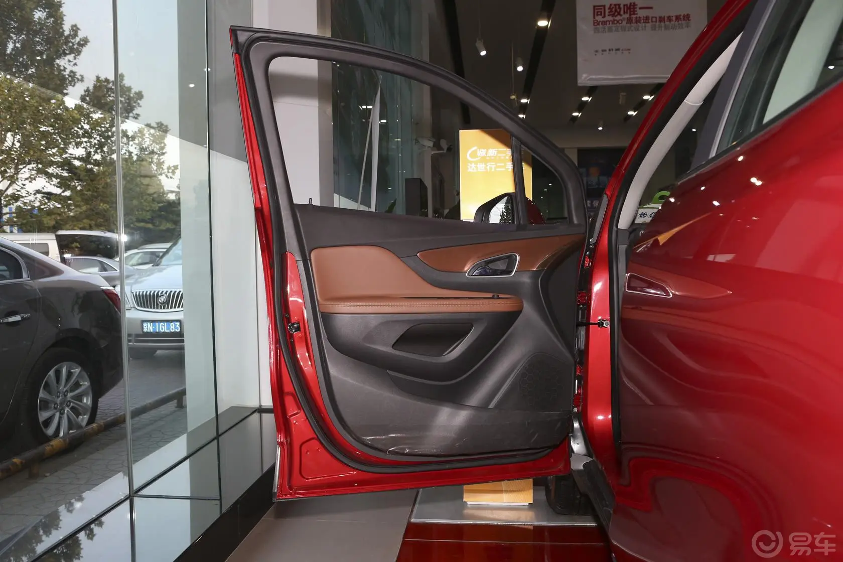 昂科拉1.4T GL 自动 都市领先型驾驶员侧车门内门板