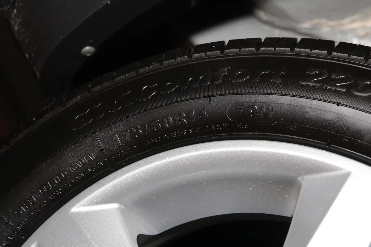 北斗星X51.4L 手动 尊贵型轮胎规格