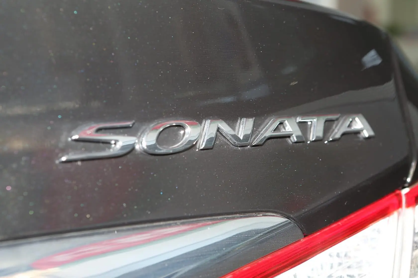 索纳塔2.4L 自动 GLS 领先版尾标