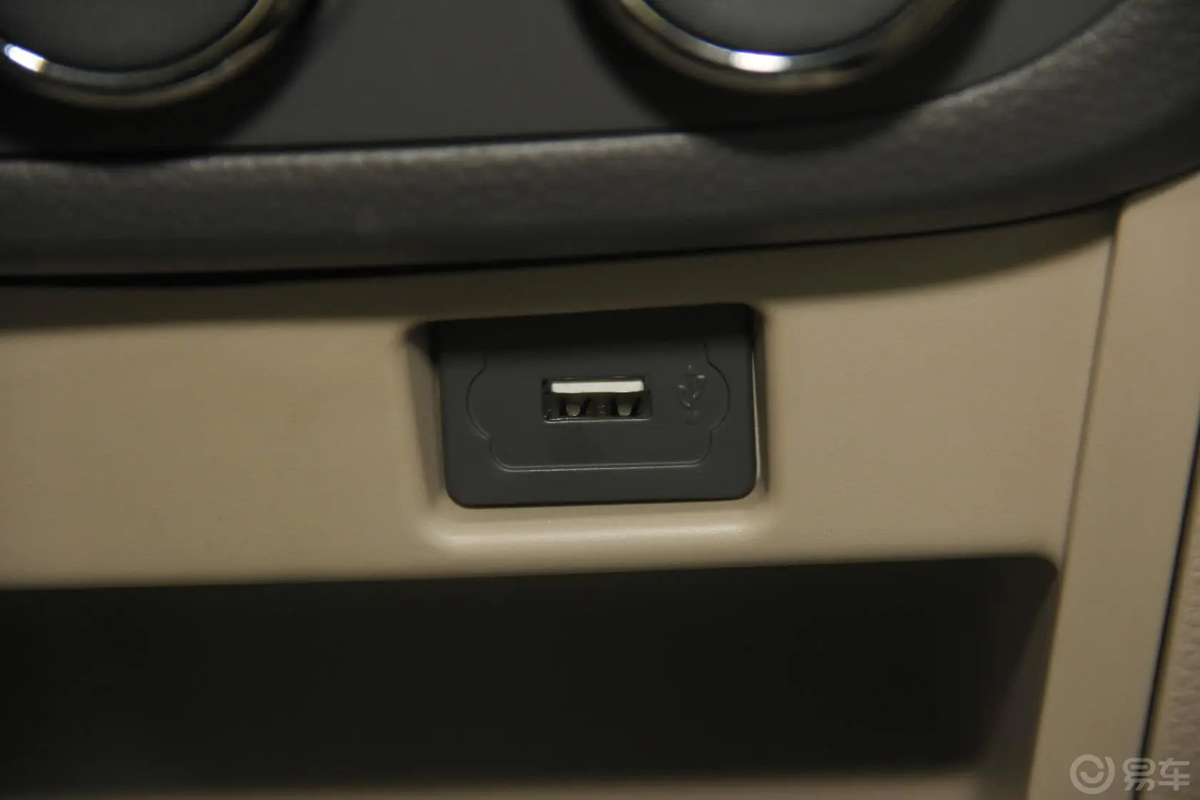 奇瑞E51.5L 手动 智悦版USB接口