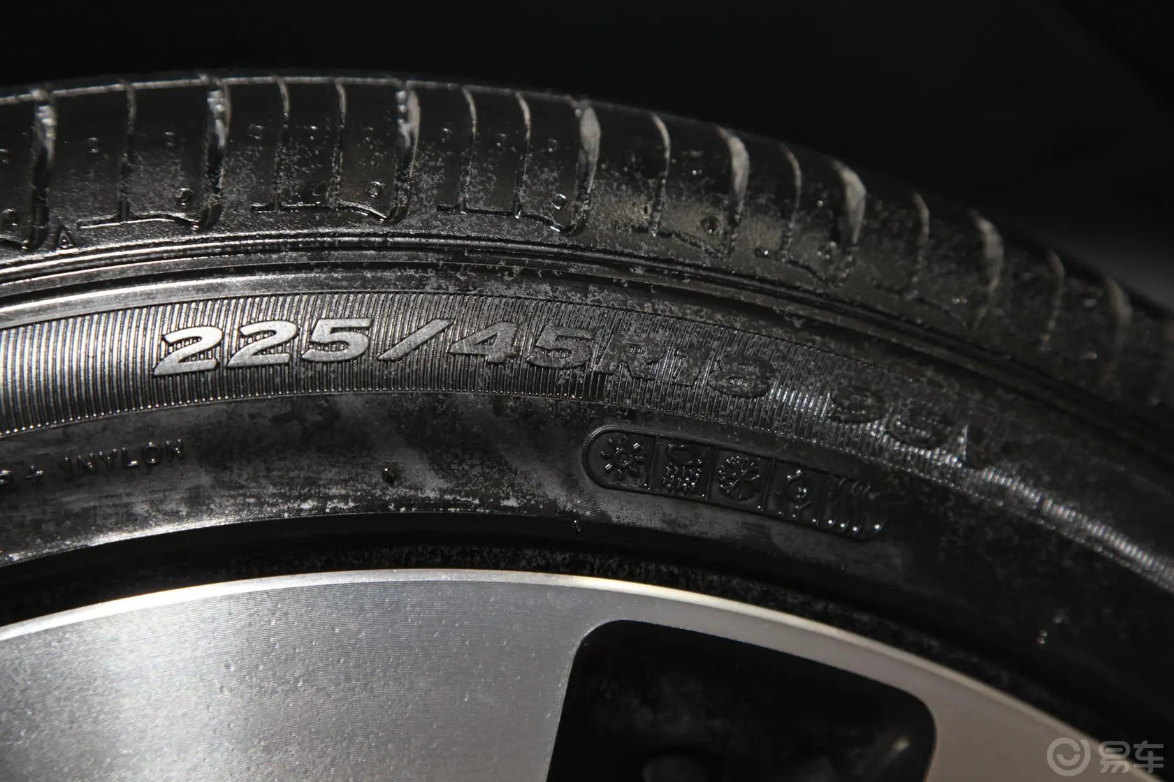 起亚K52.0L 自动 GLS轮胎规格