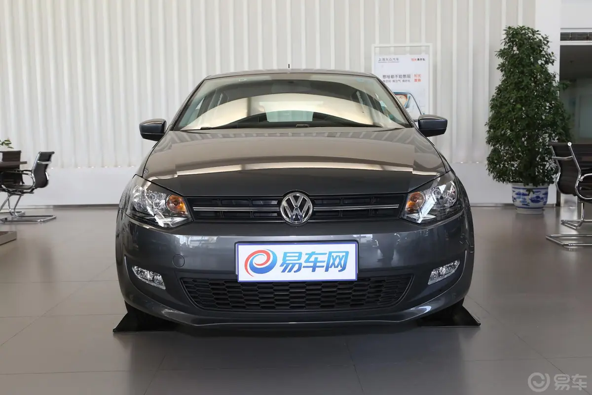 Polo1.6L 手动 舒适版正前水平