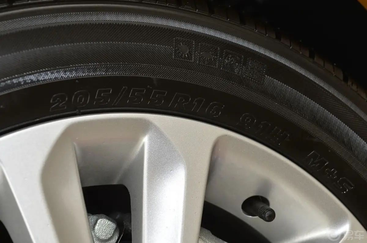 秀尔1.6 自动 GL轮胎规格