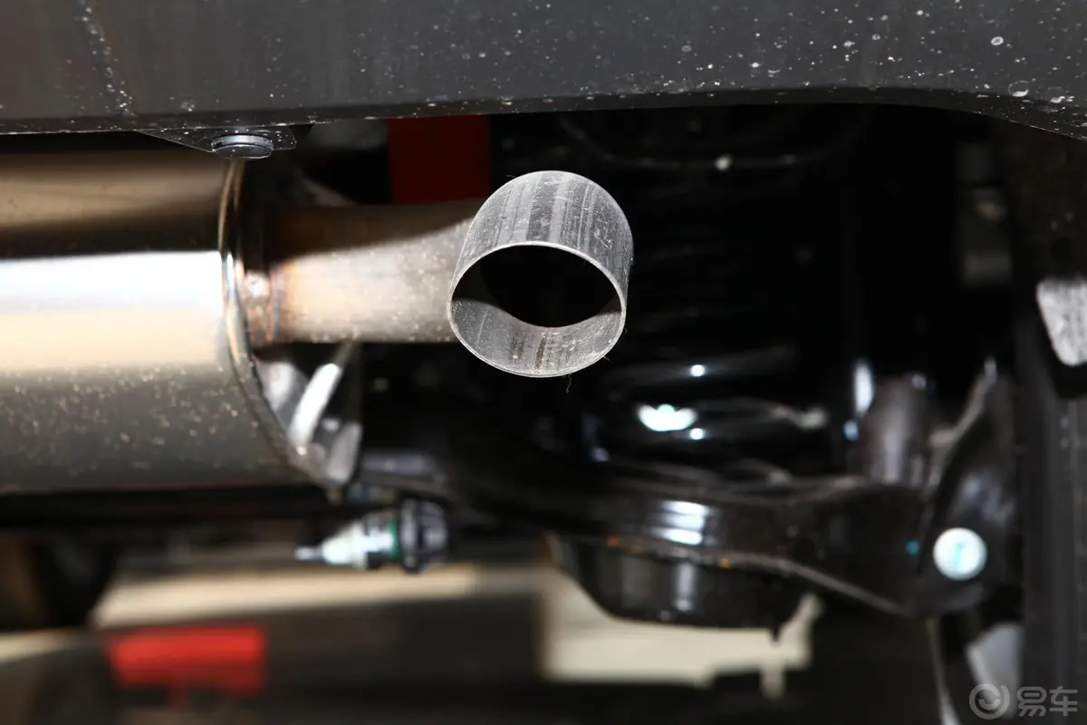 福克斯两厢 2.0L 自动 豪华运动型排气管（排气管装饰罩）