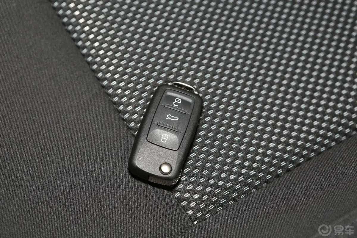 Polo1.6L 手动 舒适版钥匙