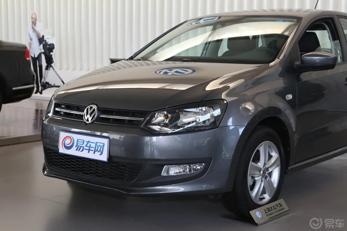 Polo1.6L 自动 豪华版车头局部