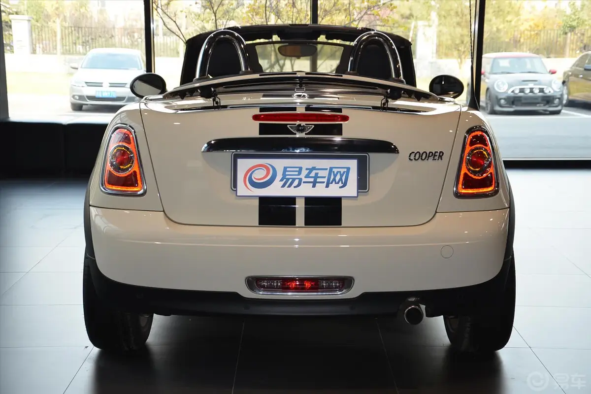 MINI ROADSTERCOOPER 1.6L 自动正后水平