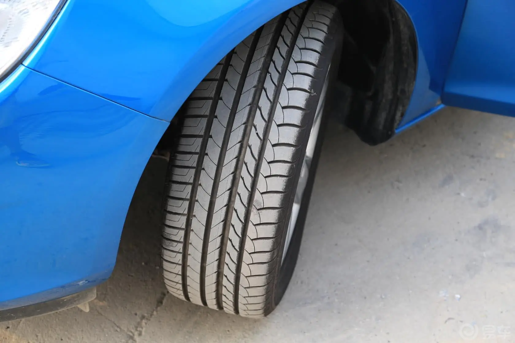 英朗XT 1.6T 自动 时尚运动型轮胎花纹