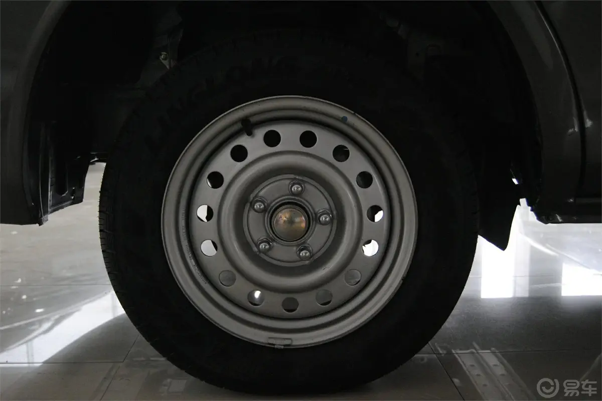 菱智V3 1.5L 手动 标准型Ⅱ轮圈