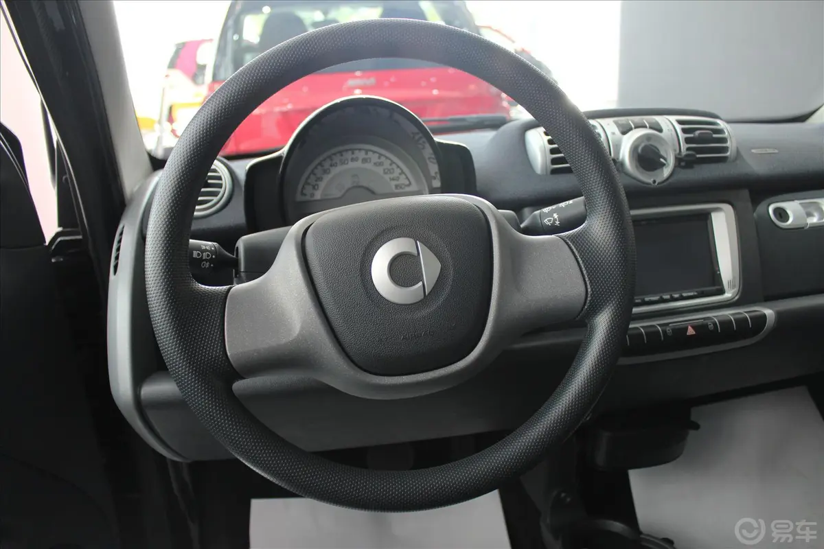 smart fortwo1.0L MHD 硬顶激情版方向盘