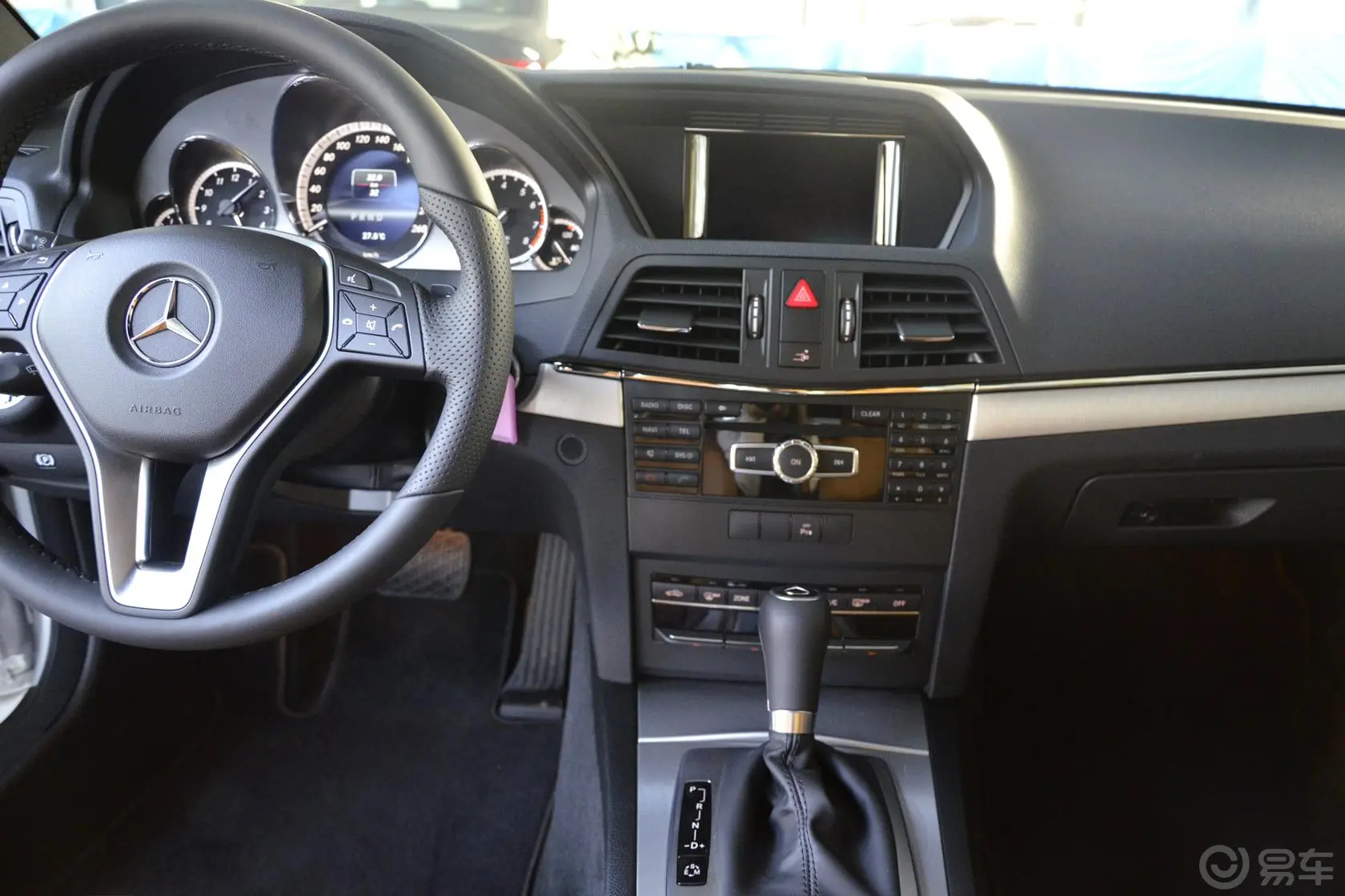 奔驰E级(进口)E200 CGI Coupe方向盘