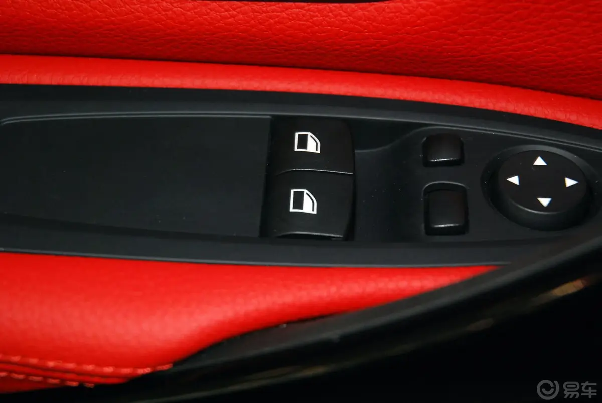 宝马4系双门轿跑车 428i 运动设计套装车窗升降键