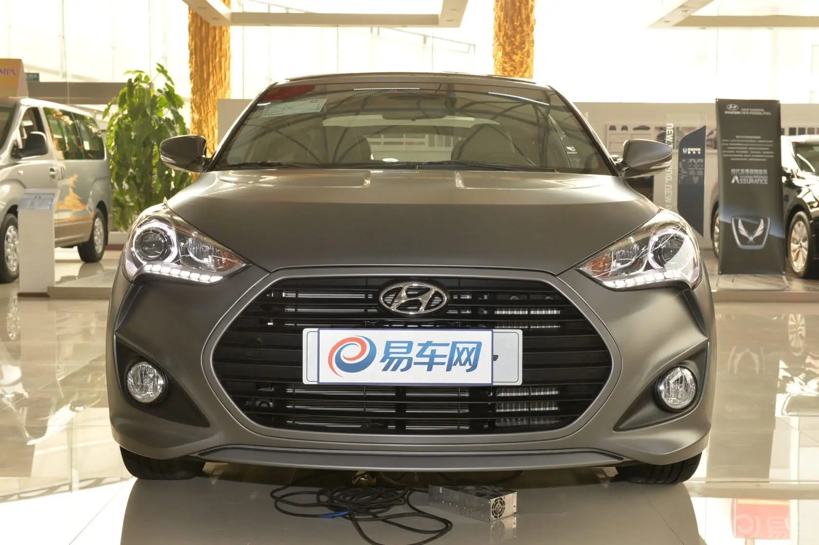 Veloster飞思1.6T 自动 豪华版正前水平