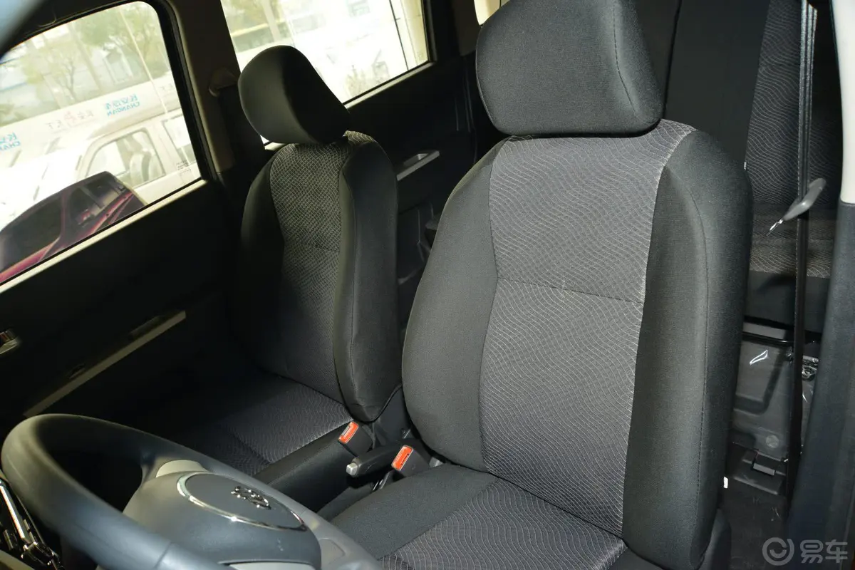 欧力威1.2L 手动 舒适版驾驶员座椅