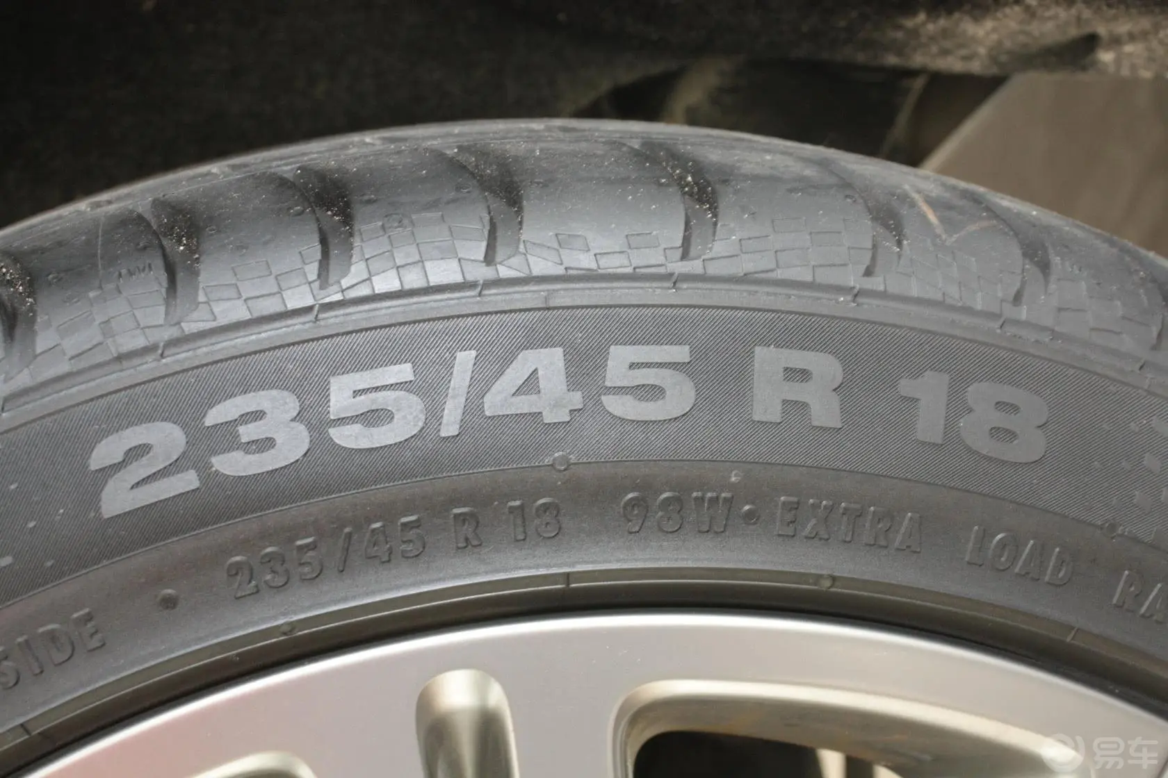 标致RCZ1.6T 自动 豪华运动型轮胎规格
