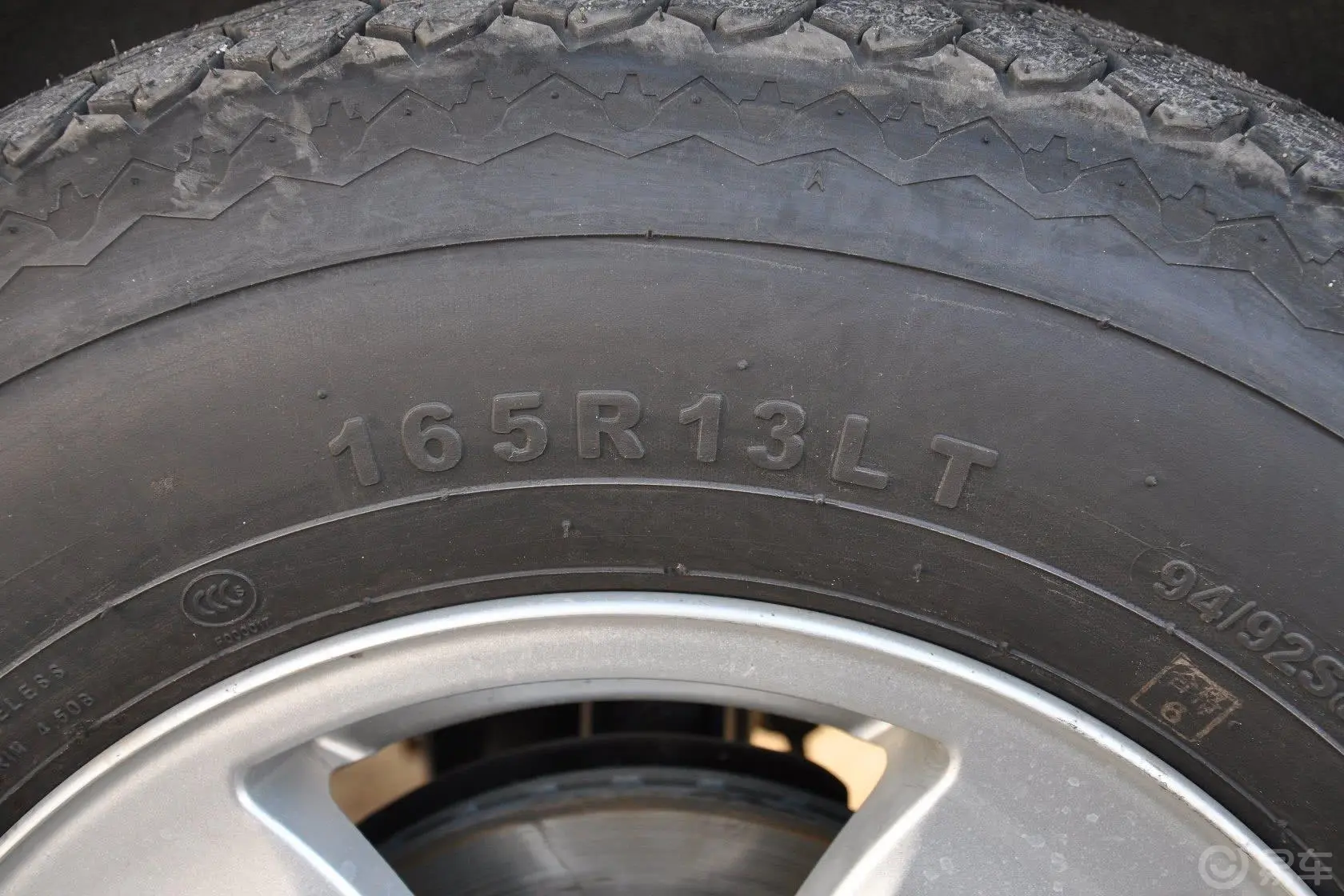 骏意1.3L 手动 舒适型 HFJ6400A4Y-GZ001轮胎规格