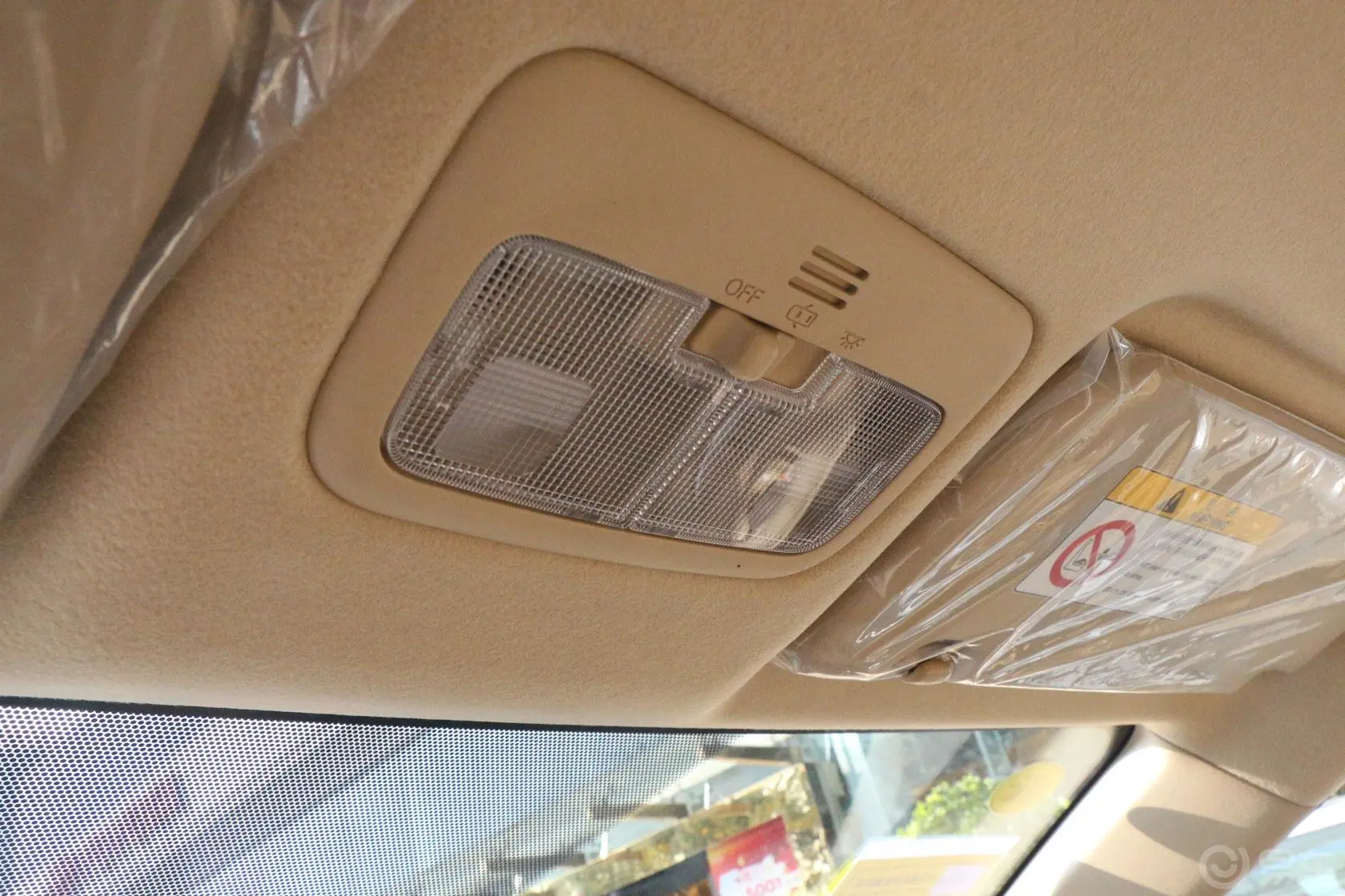 威驰1.5L 自动 智尚版前排车顶中央控制区