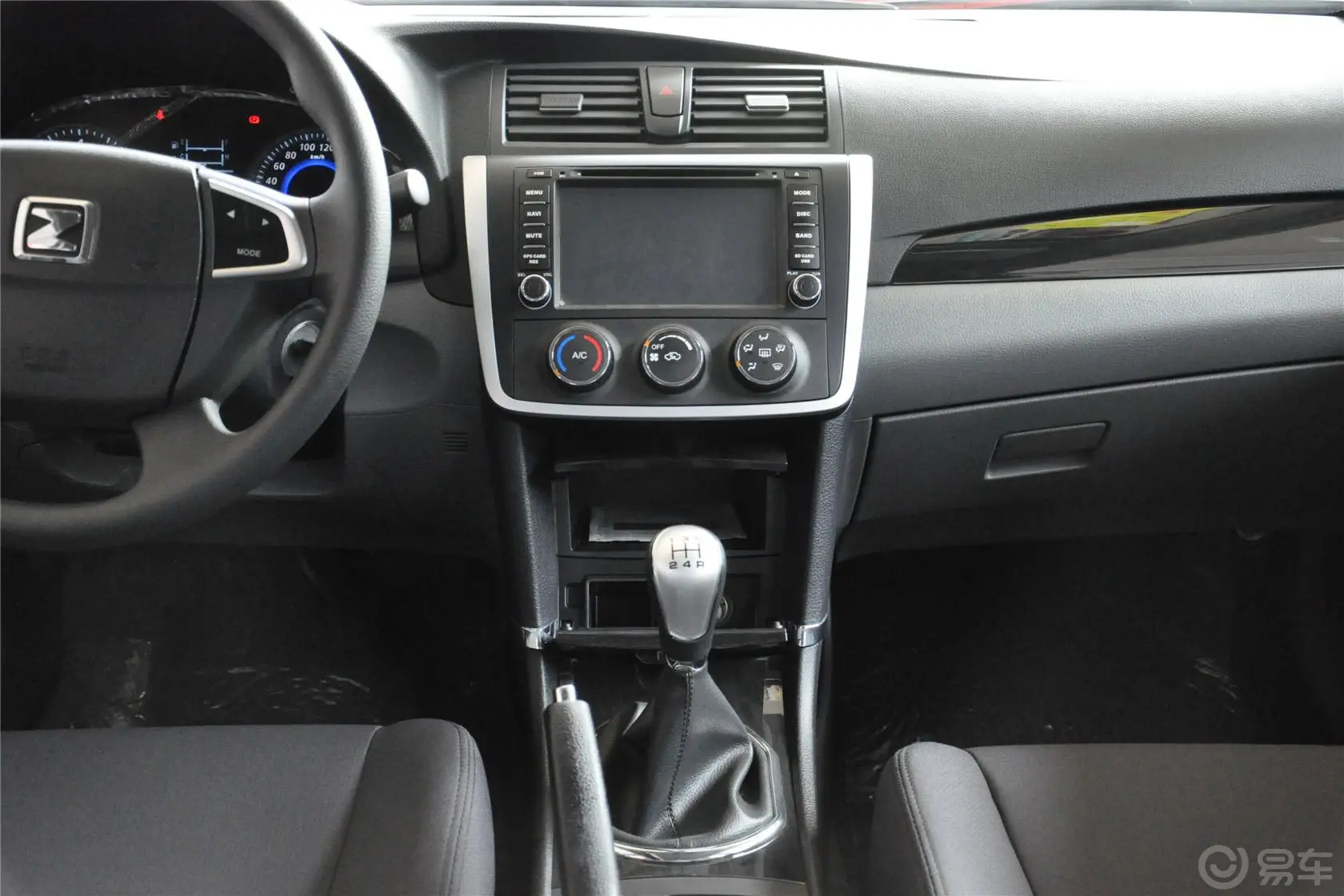 众泰Z3001.5L 驾值版 手动 舒适型中控台整体