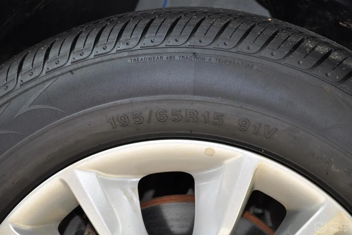 骏捷FSV1.5L 自动 豪华型 新锐版轮胎规格